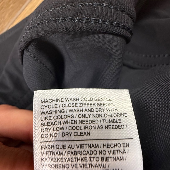 Athleta Stellar Wide Leg Women's Crop Pants, Black, Size 14, Lifestyle, Athletic - Picture 12 of 13